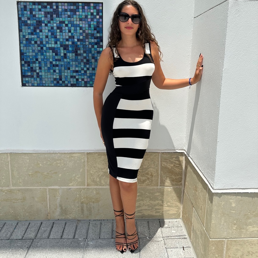 Sexy Black & White Bold Striped Bodycon Dress 🔥